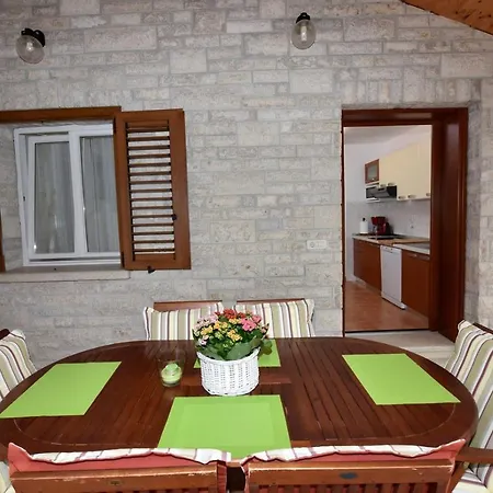 Maison d'hôtes Sanja In One Of Favourite Part Of Area 3*