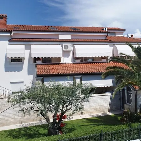 Sanja In One Of Favourite Part Of Area Guest house Porec