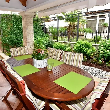 Guest house Sanja In One Of Favourite Part Of Area 3*